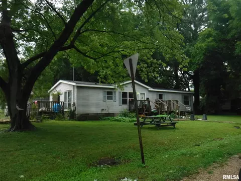 307 N Maple St, Salem, IL 62881 photo 1