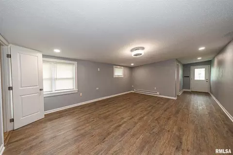3216 Cherry St, Mount Vernon, IL 62864 photo 13