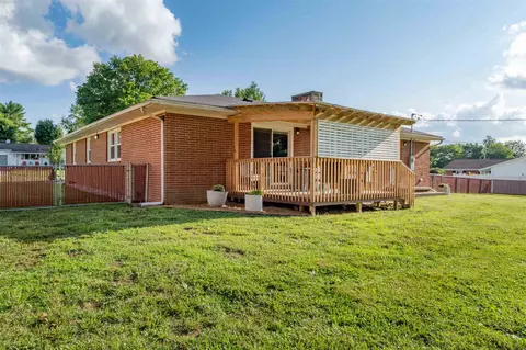 608 Indian Hill Dr, Herrin, IL 62948 photo 6