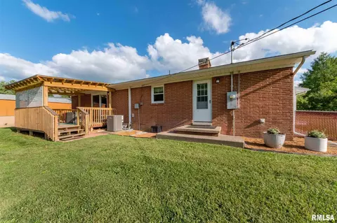 608 Indian Hill Dr, Herrin, IL 62948 photo 8