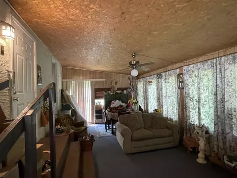 719 E Taylor St, Benton, IL 62812 photo 23