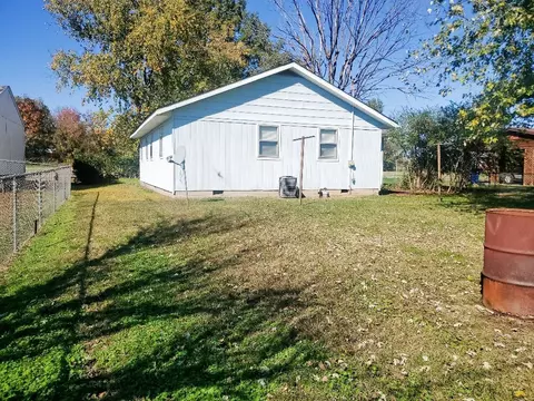 610 Front St, Tamms, IL 62988 photo 5