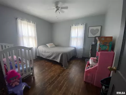 2800 Cherry St, Mount Vernon, IL 62864 photo 2