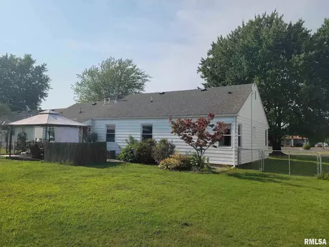 304 Bailey Ln, Benton, IL 62812 photo 3