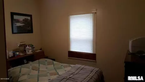 202 S Emma St, Christopher, IL 62822 photo 7