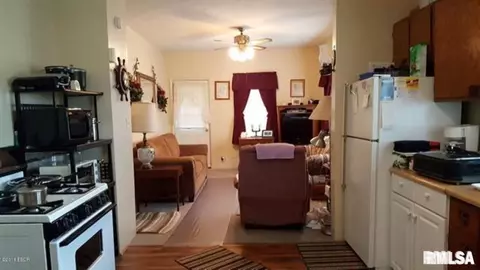 202 S Emma St, Christopher, IL 62822 photo 13