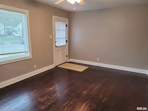 2813 Mannen St, Mount Vernon, IL 62864 photo 6