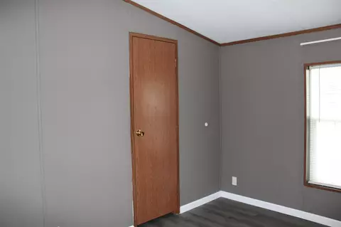 403 W Virginia Ave, Sandoval, IL 62882 photo 16