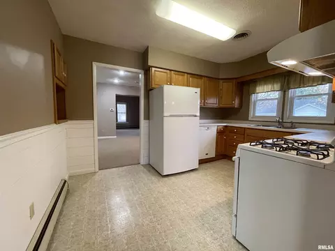 310 Edwards Avenue A, Pittsburg, IL 62974 photo 6
