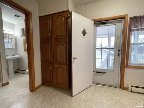310 Edwards Avenue A, Pittsburg, IL 62974 photo 5