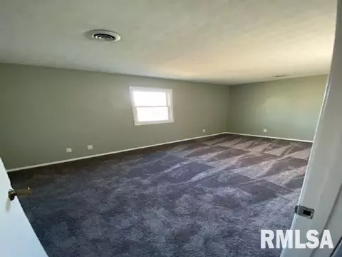 109 Cherry Dr, Mount Vernon, IL 62864 photo 5