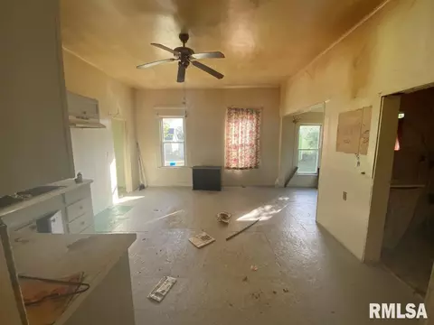 204 Williams St, Anna, IL 62906 photo 4