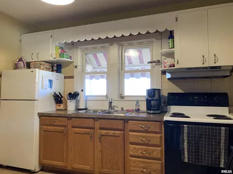 10224 E Richview Rd, Mount Vernon, IL 62864 photo 8