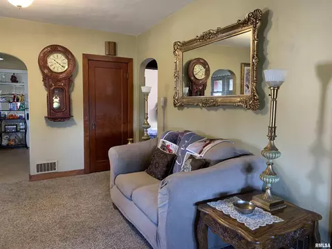 10224 E Richview Rd, Mount Vernon, IL 62864 photo 4