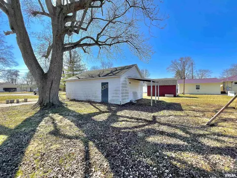 901 E 3rd St, Flora, IL 62839 photo 33
