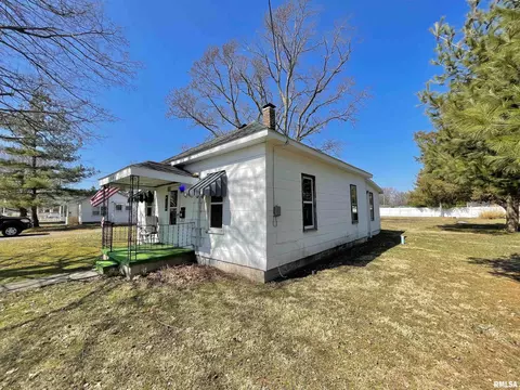 901 E 3rd St, Flora, IL 62839 photo 36