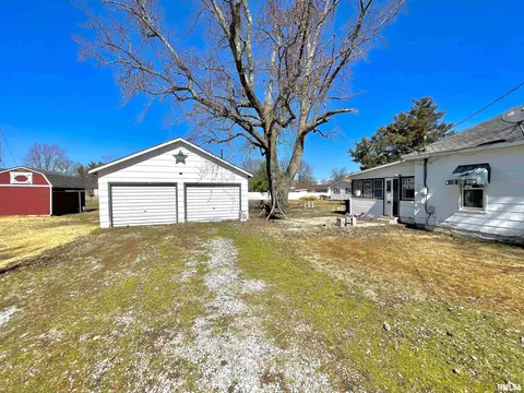 901 E 3rd St, Flora, IL 62839 photo 41