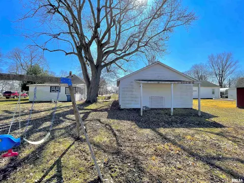 901 E 3rd St, Flora, IL 62839 photo 27