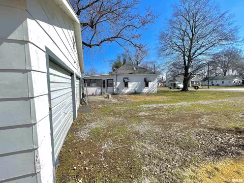 901 E 3rd St, Flora, IL 62839 photo 40