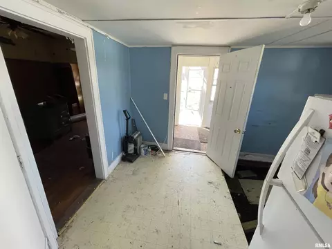 901 E 3rd St, Flora, IL 62839 photo 19