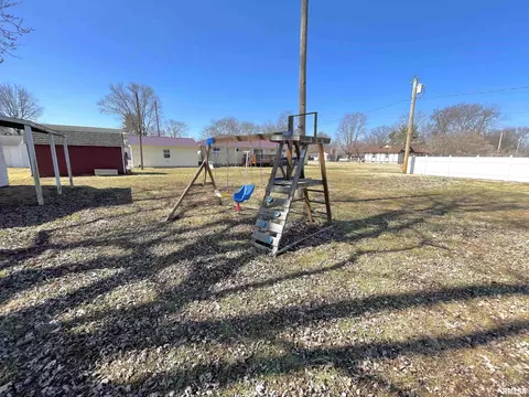 901 E 3rd St, Flora, IL 62839 photo 32