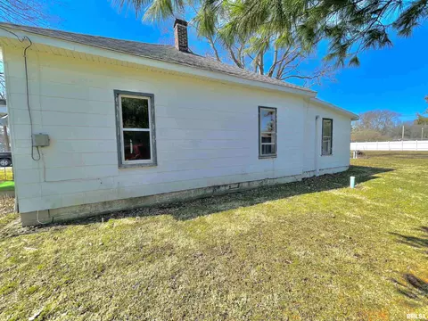 901 E 3rd St, Flora, IL 62839 photo 37