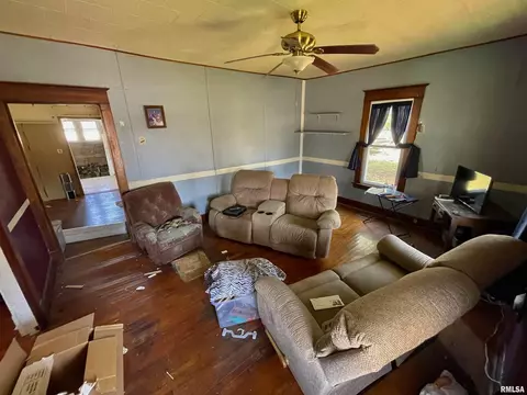 901 E 3rd St, Flora, IL 62839 photo 6