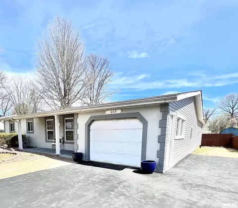 609 S Future St, Marion, IL 62959 photo 2