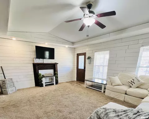 609 S Future St, Marion, IL 62959 photo 8