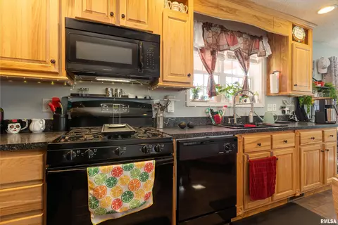 318 E Beacon Ct, Mount Vernon, IL 62864 photo 13
