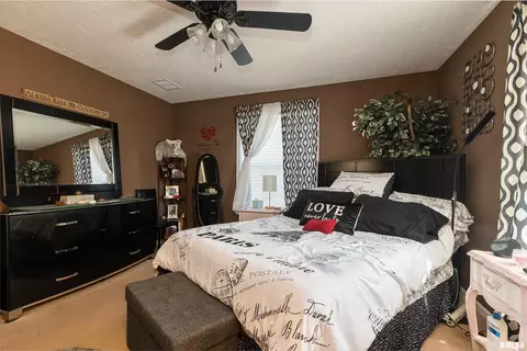 318 E Beacon Ct, Mount Vernon, IL 62864 photo 15