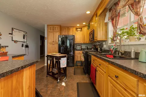 318 E Beacon Ct, Mount Vernon, IL 62864 photo 10