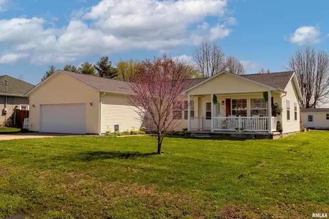 318 E Beacon Ct, Mount Vernon, IL 62864 photo 2