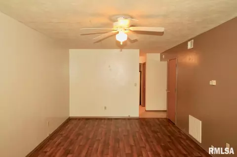 1109 1111 Sandra Ct, Murphysboro, IL 62966 photo 7