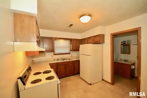 1109 1111 Sandra Ct, Murphysboro, IL 62966 photo 8