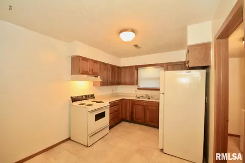 1109 1111 Sandra Ct, Murphysboro, IL 62966 photo 9