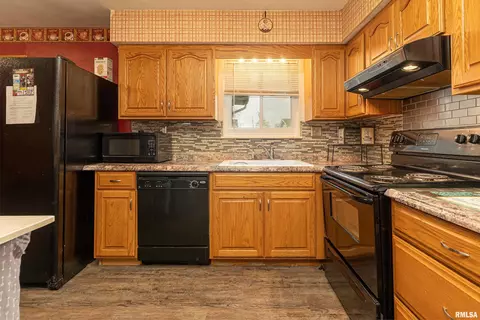 17 Circle Dr, Mount Vernon, IL 62864 photo 8