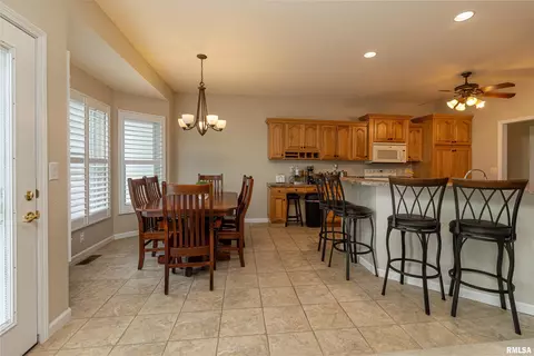 520 N Main St, Dix, IL 62830 photo 16