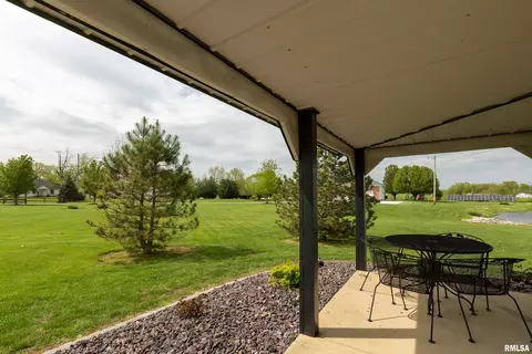 520 N Main St, Dix, IL 62830 photo 41