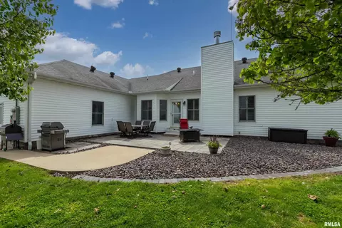 520 N Main St, Dix, IL 62830 photo 39