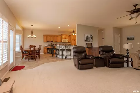 520 N Main St, Dix, IL 62830 photo 13