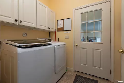 520 N Main St, Dix, IL 62830 photo 33