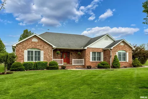 520 N Main St, Dix, IL 62830 photo 1