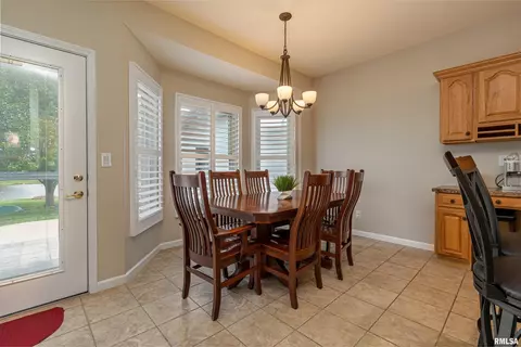 520 N Main St, Dix, IL 62830 photo 17