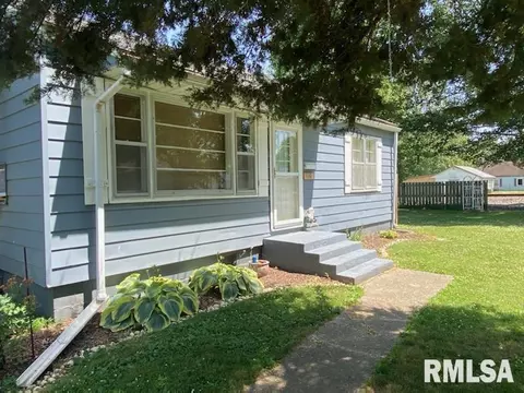 606 SW 6th St, Fairfield, IL 62837 photo 1