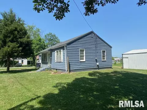 606 SW 6th St, Fairfield, IL 62837 photo 3