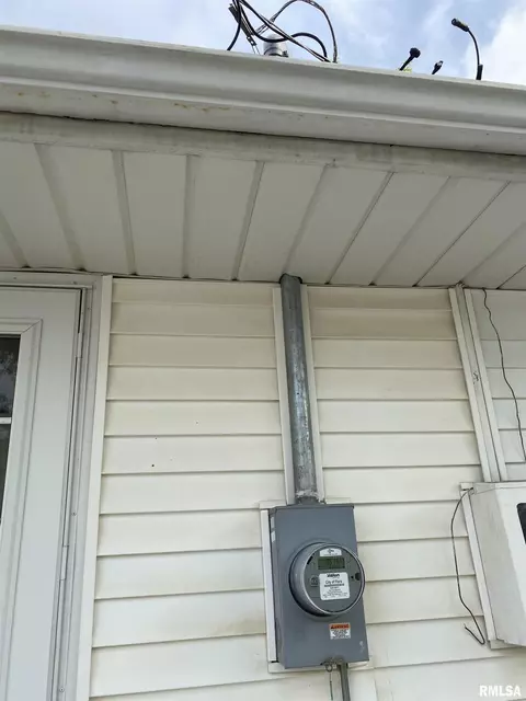 726 E 4th St, Flora, IL 62839 photo 51
