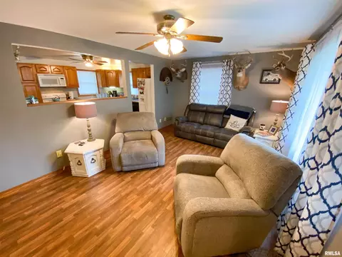 726 E 4th St, Flora, IL 62839 photo 15