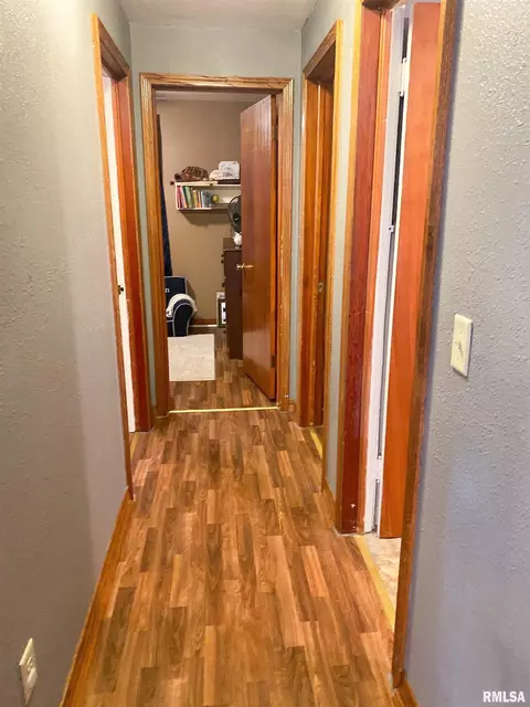 726 E 4th St, Flora, IL 62839 photo 34