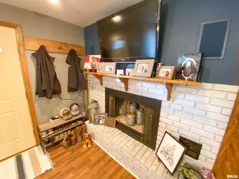 726 E 4th St, Flora, IL 62839 photo 12